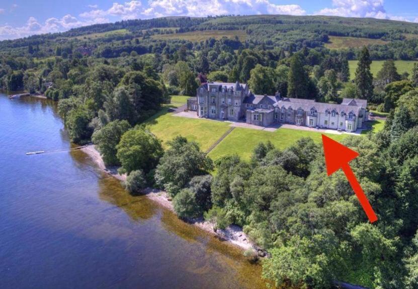 Loch View At Lomond Castle Apartment Balloch Bagian luar foto