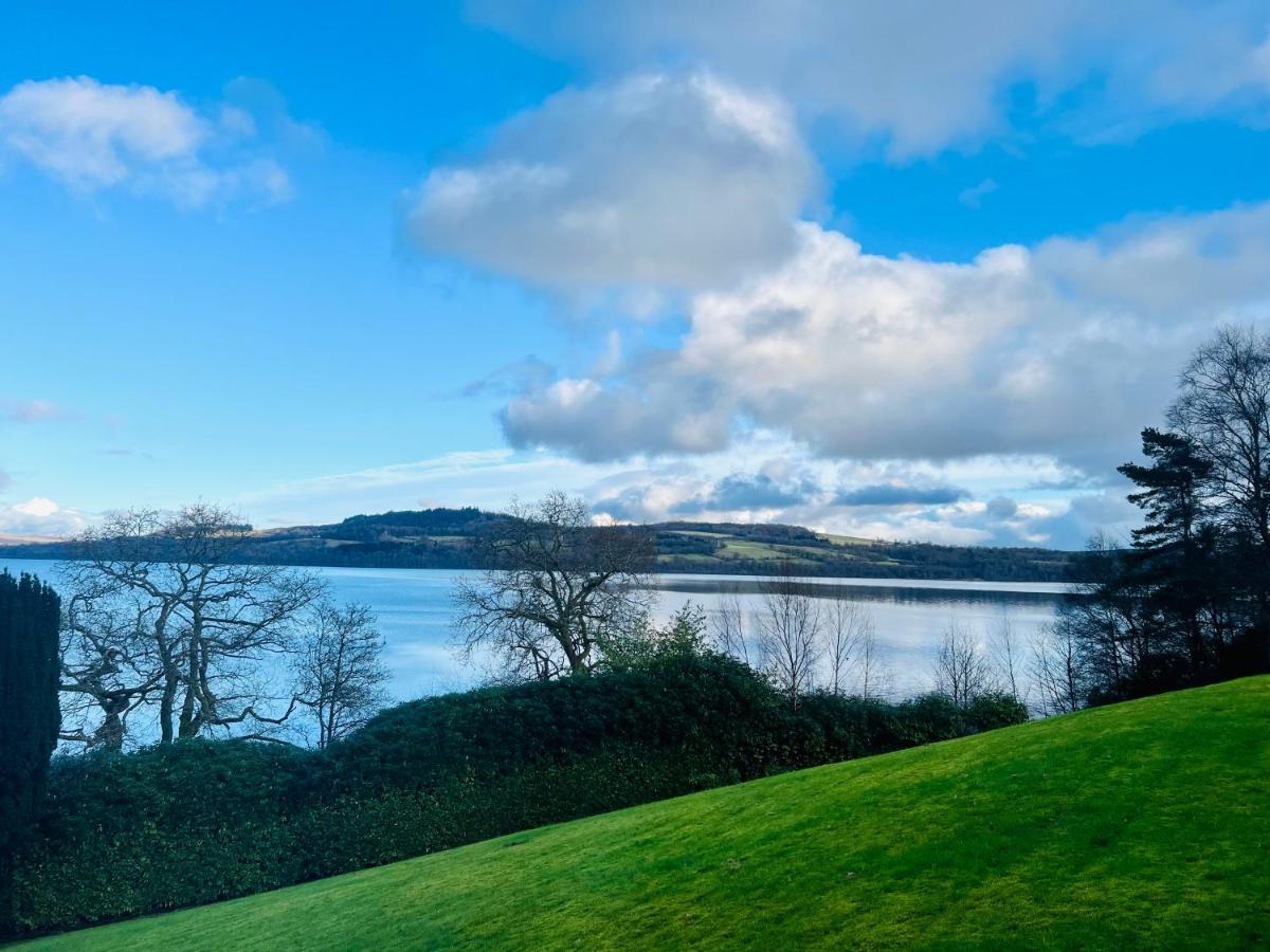 Loch View At Lomond Castle Apartment Balloch Bagian luar foto