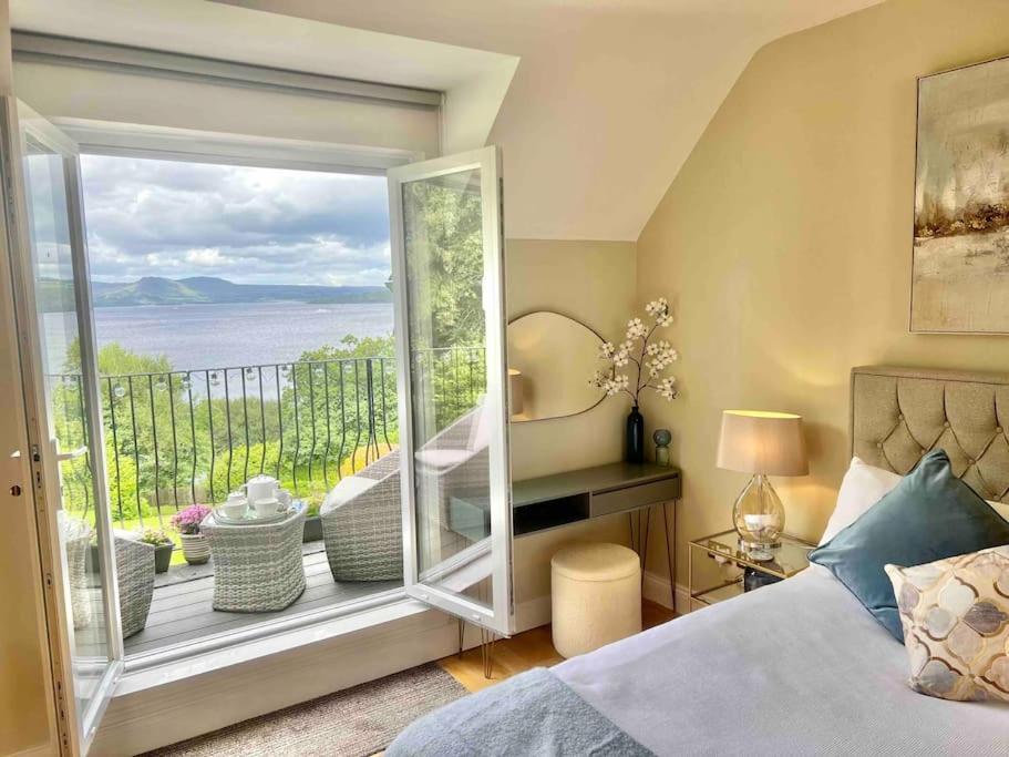 Loch View At Lomond Castle Apartment Balloch Bagian luar foto