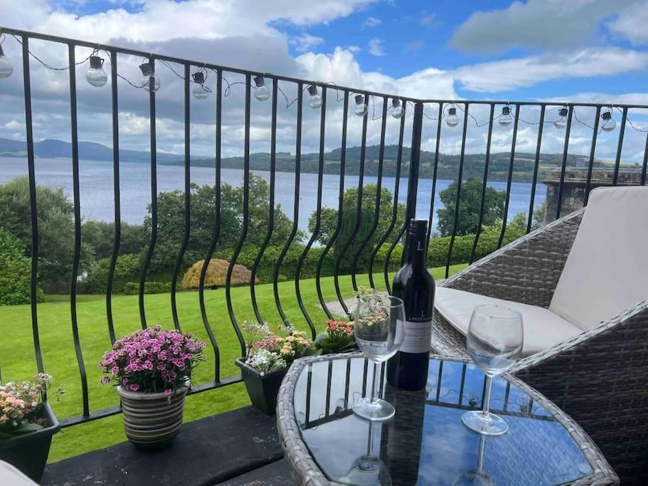 Loch View At Lomond Castle Apartment Balloch Bagian luar foto